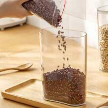 1 件透明密封食品储存罐，容量大，可存放干货、零食、茶、谷物和坚果