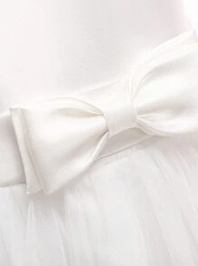 Vestido de niña de unicolor con falda de satén y malla con lazo, sin mangas y esponjoso. Elegante y lujoso, adecuado para asistir a banquetes y fiestas. No incluye diadema. - Blanco - Ver 6