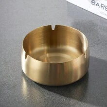 一款简约的灰色烟灰缸，采用一体式不锈钢材质，经久耐用，易于清洁，耐热，阻燃，可在家庭或公共场所使用。 - 金色 - 查看 8