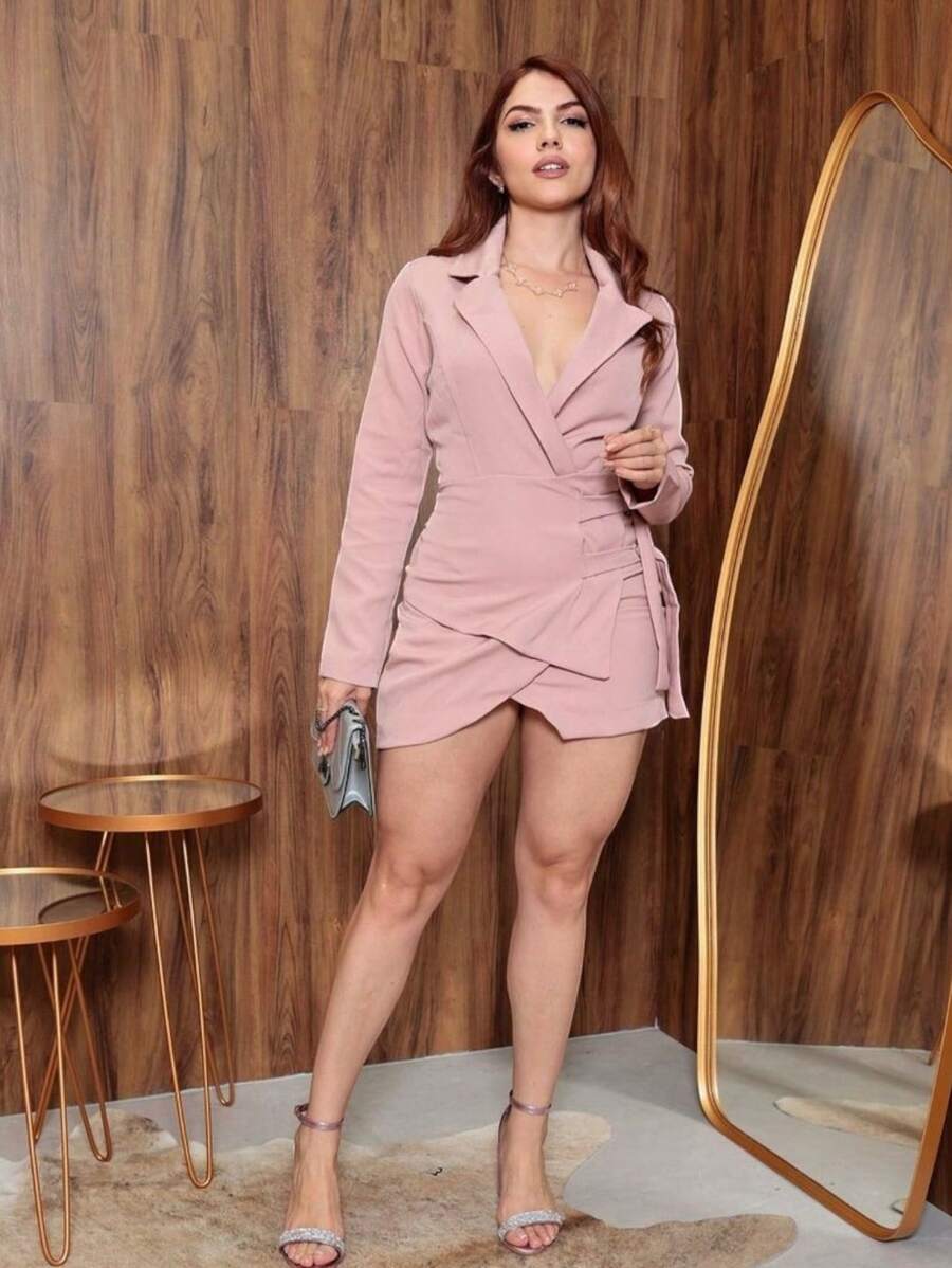 Short Tailored Dress With Blazer Collar And Tie-Up Closure And Asymmetrical Skirt - 乾枯玫瑰色 - 查看 1