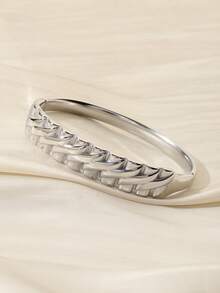 1 件时尚欧式 18K 镀金钛钢齿轮纹理手镯，适合婚礼、情人节、约会、派对、女士日常佩戴 - 鑄造手鐲 - 查看 3