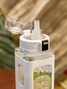 1 个 700ml 带时间标记的运动水瓶，便携式吸管杯 24oz 可重复使用饮水瓶，带携带环的激励水瓶，非常适合健身房、瑜伽和日常使用，可跟踪您的饮水量并保持健康。