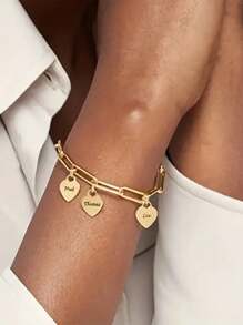 Pulseira com pingente de coração personalizado, joias de aço inoxidável, pingentes de vários nomes personalizados, pulseiras da moda, pulseira de corrente de clipe de papel dourada personalizada, presente de aniversário para sua mãe, namorada, para aniversários, para uso diário, para baile de formatura, para o dia das mães, para o dia dos namorados, para formatura, para casamentos