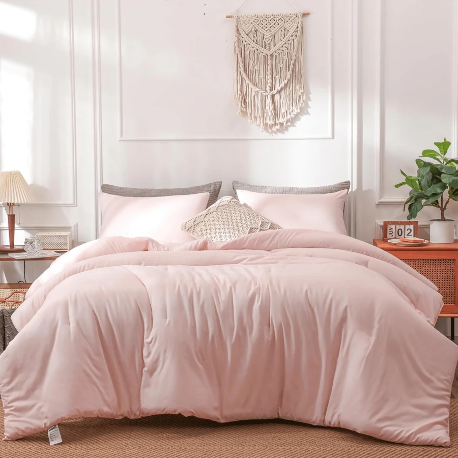 Handcrafted Non-Migrating Fill Comforter Set For Queen Size Bed, Blush ...