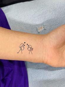 1Pc Hình xăm tạm thời ma thuật tối giản Hình ảnh hồ sơ cặp đôi Kiểu dáng Y2K Nghệ thuật cơ thể Chống thấm nước Màu xanh Hiển thị Hình xăm giả không phản quang Giữ lâu 3-10 ngày cho nam và nữ - màu đen - Xem 3