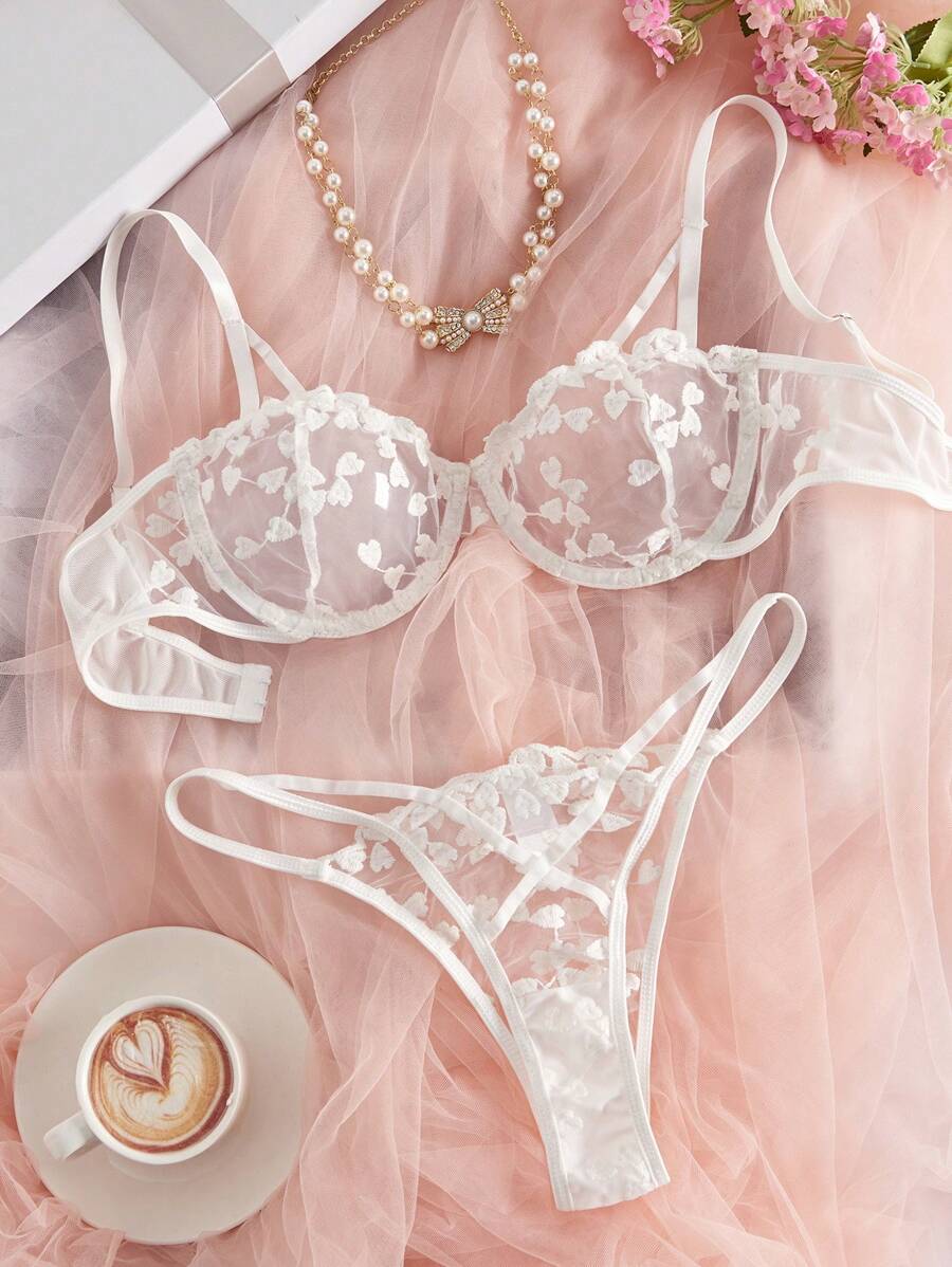 Conjunto de lencería transparente con bordado en forma de corazón, sujetador y pantie, ropa interior sexy para mujer, rave - Blanco - Ver 1