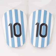 1 par de espinilleras de entrenamiento de fútbol con mini estrellas multicolor de tipo insertado grueso, protector de pantorrillas antichoque