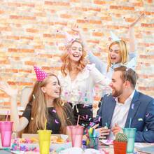 20 ،10 ،1 قطعة أكواب بلاستيكية قابلة لإعادة الاستخدام بسعة 24 أونصة مع أغطية وقشاطات - 10 قطع ، أكواب ماء متينة للقهوة المثلجة ، أكواب سفر كبيرة صدغية ، مثالية لحفلات الهالوين والأعياد الميلادية والعيد المجيد وهدايا الافتتاح ، خفيفة الوزن ، مستطيلة ، خالية من البولي فينيل كلوريد ، للغسيل اليدوي فقط - متعدد الألوان - مشاهدة 8