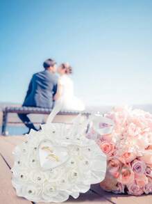 1 件白色结婚戒指枕头（不包括戒指）心形结婚戒指盒枕头垫配丝带珍珠蕾丝水晶玫瑰婚礼仪式戒指架