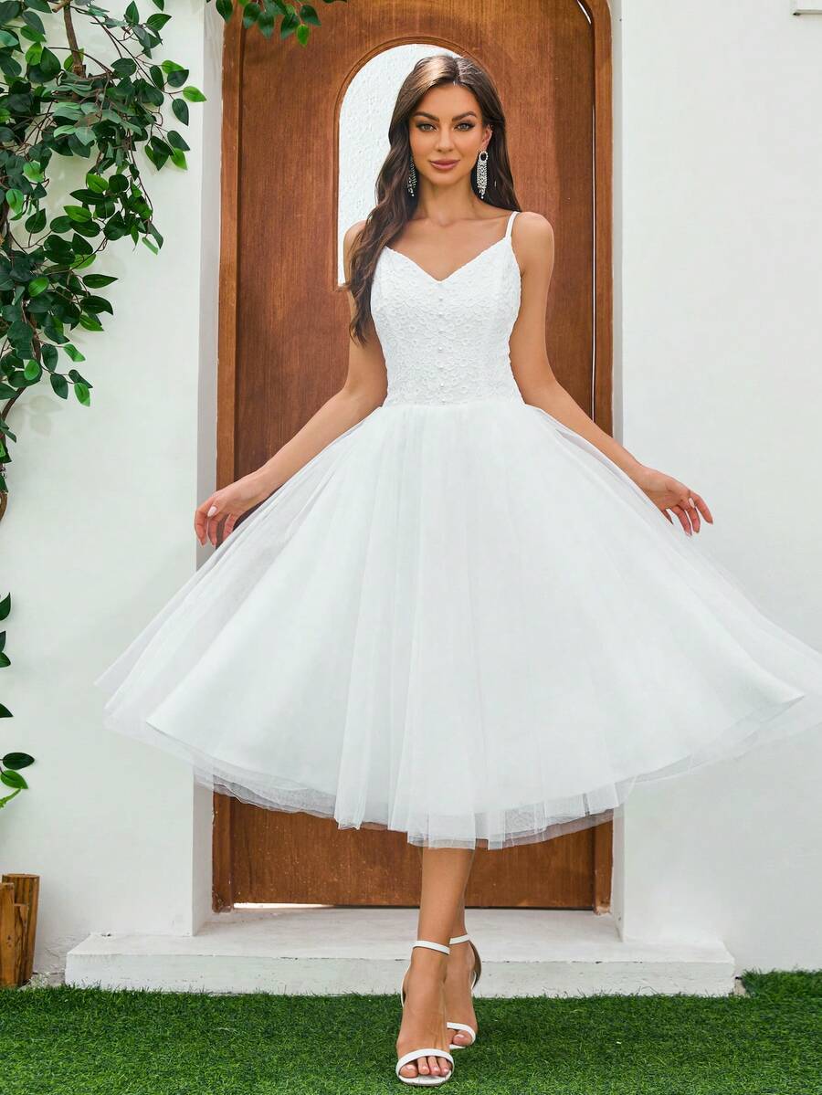 Pearl Button Decorated Lace Patchwork Tulle Strap Wedding Dress - White - View 1