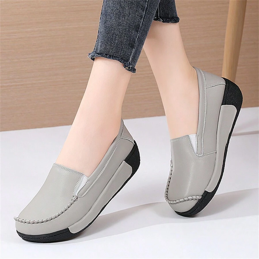Casual Women's Shoes Spring And Autumn New Style Slip-On Thick-Soled Platform Shoes Soft-Soled Non-Slip Mother's Shoes Comfortable Middle-Aged And Elderly Toe Shoes