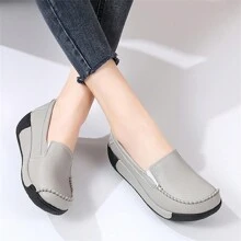 Casual Women's Shoes Spring And Autumn New Style Slip-On Thick-Soled Platform Shoes Soft-Soled Non-Slip Mother's Shoes Comfortable Middle-Aged And Elderly Toe Shoes
