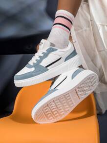 New Women Casual Sneakers Low-Top Skateboard Shoes, Lightweight & Breathable, Plus Size