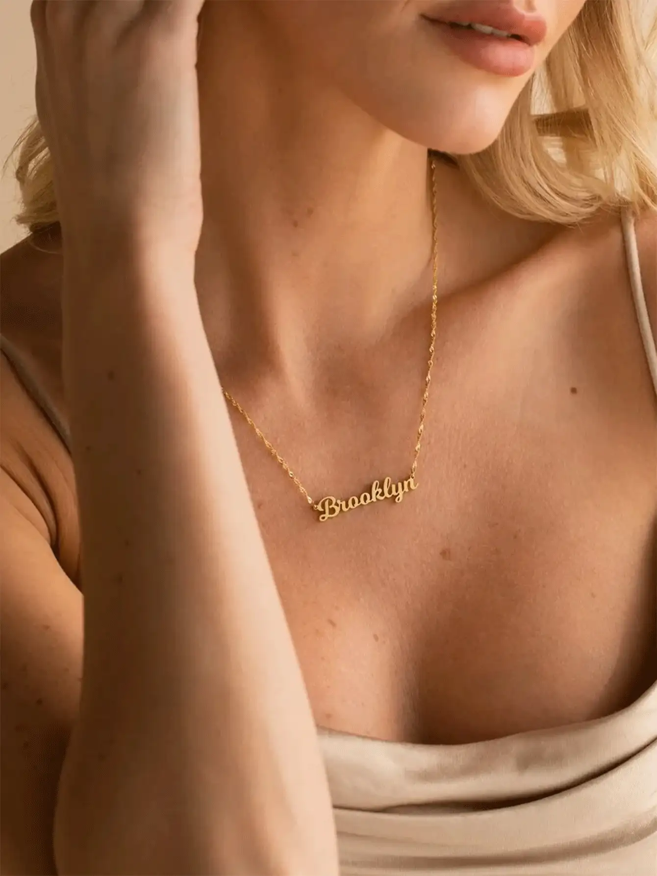 1件定制项链，女士金色水波纹链项链，个性化定制名字吊坠项链，不锈钢首饰，婚礼伴娘礼物，周年纪念生日礼物，时尚，适合青少年、初中生、高中生、大学生、大一、大二、低年级学生，精致浪漫，银色时尚 - 金色 - 查看 11