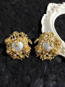 Pendientes de botón con flor vintage multicapa exagerada de perlas falsas de estilo barroco retro y de alta gama, adecuados para uso diario y de fiesta, regalo para el Día de San Valentín, Madre, Día de la Madre