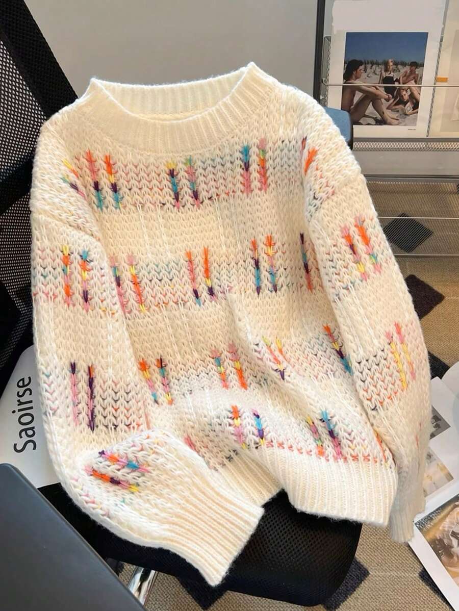 女士休闲百搭长袖圆领针织套头毛衣，适合圣诞节、新年以及秋冬季穿着。