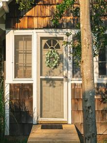 1 vòng hoa khuynh diệp, vòng hoa xanh nhân tạo mùa xuân hè, vòng hoa trang trí Giáng sinh, cho cửa trước, vòng hoa xanh tròn có lá xanh, đồ trang trí nhà cửa, cho cửa sổ hiên nhà, lễ hội vườn trang trại, trang trí trong nhà ngoài trời mùa xuân hè, lý tưởng cho cây thông Noel, đám cưới, lễ kỷ niệm và tiệc cô dâu, cũng thích hợp cho phù dâu, Hawaii và trang trí nhà cửa, đồ trang trí Giáng sinh, quà tặng Giáng sinh - màu xanh lá - Xem 4