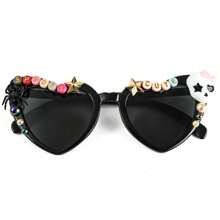 1 buc Ochelari decor de Halloween cu scrisoare de dragoste, păianjen, craniu, modele de fantomă, potrivite pentru petrecerea de Halloween, culoare aleatorie a literei în formă de inimă, ochelari de soare la modă pentru femei