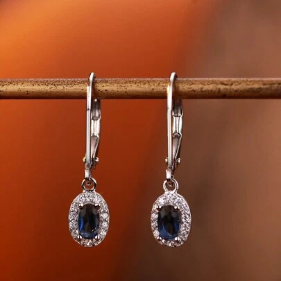 1 par S925 Sterling Silver, glänsande Cubic Zirconia inbäddade, eleganta mode örhängen för kvinnor