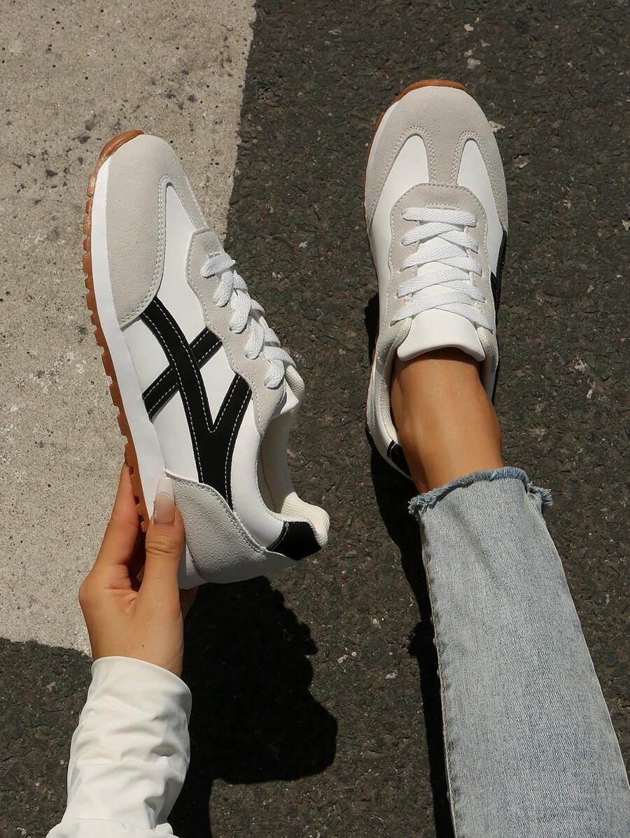 2025 Autumn Women's Comfortable Round Toe Faux Leather Patchwork Contrast Color Lace-Up Sneakers, Suitable For Spring And Autumn