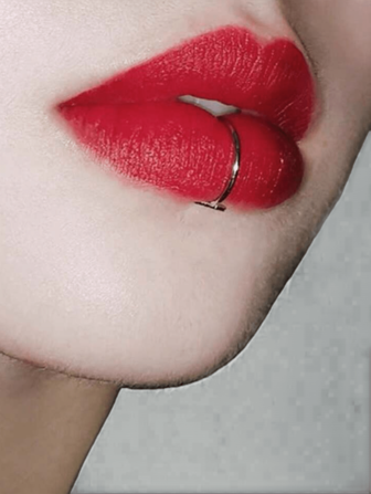 2 st läppringar i punkstil utan piercing, silver, moderiktiga och unika läppringar