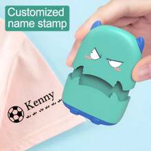 Personalisierter Namens-Stempel für Kleidung - süßes Monster Design, wasserfest und waschbar, perfekt zum Beschriften von T-Shirts, Rucksäcken und anderen persönlichen Gegenständen, einfach zu benutzen, ideales Geschenk für ihn, sie, Freund, Freundin, Familie, Kinder, Mitarbeiter zu Jahrestagen, Geburtstagen, Hochzeiten, Weihnachten, Herbst, Schule, Büro/Geschäft, Schulanfang
