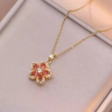 5-Petal Flower 360° Rotating Pendant Necklace - Gold - View 2