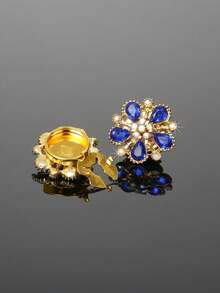 2pcs Vintage Rhinestone Cufflinks Covers Women Elegant Shirt Sleeve Buttons Clips Crystal Floral Shirt Studs Set Fashion Accessory DIY Button Copper Covers Ladies Clothing Accessories Button Decoration Holiday Gift - Star - View 8