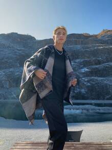 1pc Geometric Pattern Acrylic Hooded/Hoodless Cape Poncho, Fashionable Loose Fit Versatile Cloak For Spring, Summer, Autumn & Winter