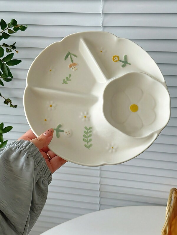 1pc Ceramic Divided Plate, Delicate Embossed Flower Snack Plate, Household Appetizer Tray, Stylish Daisy Design Plate Christmas Gift