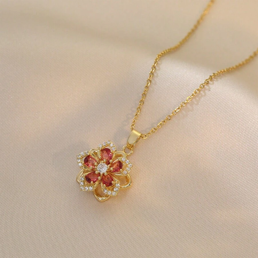 5-Petal Flower 360° Rotating Pendant Necklace - Gold - View 1