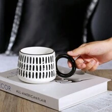 1 Stück schwarz-weiße Keramik Kaffeetasse, moderner Vintage-Stil Wasserglas, geeignet für Getränke im Sommer und Winter, Geschenk zum Valentinstag, Schulbeginn