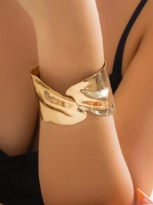 1pc European Fashion Jewelry, Simple & Chic Hollow Geometric Open Bangle Bracelet, Vintage Design
