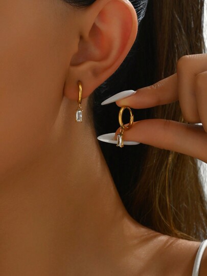 زوج من أقراط قلادة الفولاذ المقاوم للصدأ بفصوص الراين والزركونيا المكعبة، بسيطة وشاملة للنساء