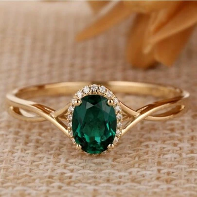 1pc Fashionable New Gold Plated Inlaid White & Green Cubic Zirconia Ring, Suitable For Engagement, Wedding, Gift For Women, Men, Family, Friends, Couple
