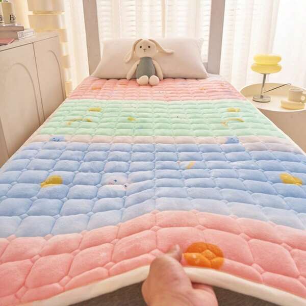 Colchoneta de colchón de terciopelo de leche, colchón acolchado protector de colchón para cama de estudiante (Nota: debido a la compresión y la iluminación, el producto real puede diferir ligeramente de la descripción de la imagen, lo cual es un fenómeno normal)
