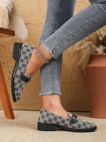 2025 Autumn Ladies' Elegant Blue Vintage Floral Pattern Flat Round Toe Loafer Shoes With Metal Buckle (Shoe Vamp Pattern Random)