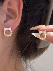 1 Đôi Bông Tai Ngọc Trai Thanh Lịch Ngọt Ngào Nhẹ Nhàng, Bông Tai Hình Tròn Hợp Thời Trang, Khuyên Tai Độc Đáo Với Cảm Giác Cao Cấp Và Khí Quyển, Thích Hợp Cho Các Bạn Gái Đeo Hàng Ngày - bông tai ngọc trai - Xem 7