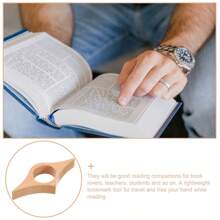 Wooden Thumb Bookmark Multi-Function Thumb Ring Page Holder Convenient Bookmark Book Expander Student Reading Tool - Wood Original Color - View 4