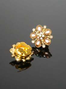 2pcs Vintage Rhinestone Cufflinks Covers Women Elegant Shirt Sleeve Buttons Clips Crystal Floral Shirt Studs Set Fashion Accessory DIY Button Copper Covers Ladies Clothing Accessories Button Decoration Holiday Gift - Star - View 10