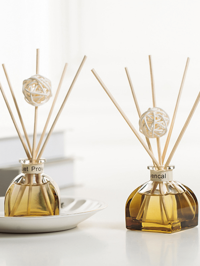 1PC 50ml Reed Diffuser Essential Oil, No Flame,For Bedroom Bathroom Home Decoration, Air Freshener With Random Alphabet Design(Including 5 Diffuser Vines And 1 Vine Ball),Aromatherapy,House Freshener,Diffuser,Gift,Home Decor Gifts Birthday Graduation