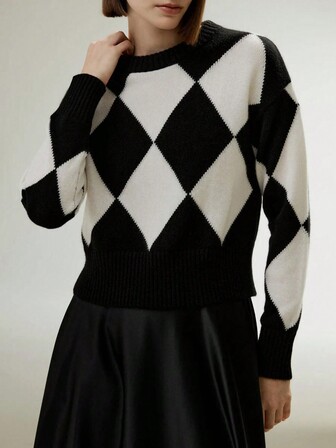 Black & White Plaid Loose Knit Sweater For Women, Fashionable And Slimming