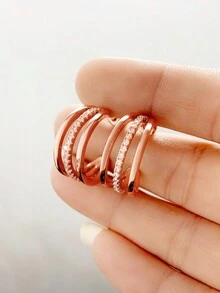 一对精美立方氧化锆耳环，适合女性佩戴，可作为结婚纪念日、订婚派对首饰或情人节礼物。 - 玫瑰金 - 查看 10