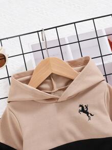 2 件套男婴休闲动物刺绣连帽夹克和裤子套装，秋季 - 卡其色 - 查看 3