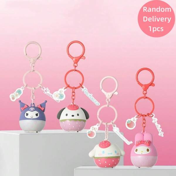 Miniso Sanrio Charaktere Erdbeersaison Serie LED leuchtender Anhänger Schlüsselanhänger Taschendekoration Geburtstagsgeschenk (Zufällige Lieferung, 1 Stück)