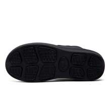 Nuevos sandalias cómodas, de moda, minimalistas, ligeras y versátiles para hombre