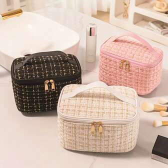 1PC Simple Large Capacity Fragrance Style Cosmetic Bag, Plaid Portable Fragrance Style Cosmetic Bag, Girl Storage Wash Bag For Travel Makeup Organizer Makeup Storage Bag Mini Pouch Travel Small Makeup Case Accessories Make Up Holder Brush Bag Make Up Container Cosmetic Bag Travel Essentials Ladies Accessories Travelling Stuff Makeup Bag School Supplies Make Up Bag Holiday Essentials Makeup Bags Makeup Pouch Holiday Winter Pink 2024