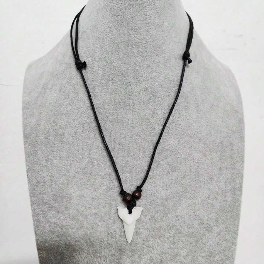 1pc Authentic Style Shark Tooth Necklace - Rustic Wooden Beads And Durable Rope, Meticulously Carved Bone Imitation, Suitable For Men And Women Fashion Accessories