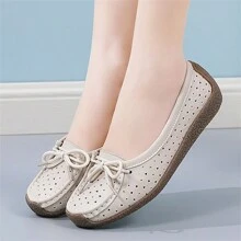 Giày lười thoáng khí khoét rỗng dành cho phụ nữ trung niên và người cao tuổi, dép mùa hè có gân bò đáy mềm Dép đế bằng đục lỗ - Màu be - Xem 3