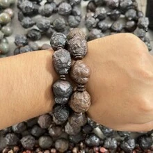 1pc Natural Desert Retro Iron Meteorite Bracelet, Wishing Stone, Raw Stone Wealth Bracelet, Guardian Peace Bracelet, Natural Stone Raw Stone Bracelet, Quartz Crystal Jewelry, Lovers Gifts, Gifts For Her, Suitable For Holiday Party Gifts, Quartz Crystal Gifts. - Meteorites - View 9